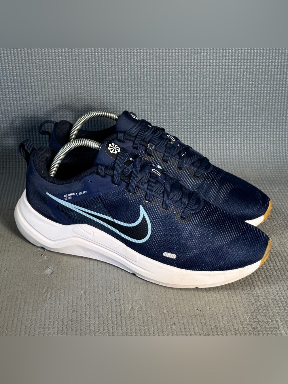 Nike Downshifter 12 Midnight Navy White Running Shoes DD9293-400 Men’s Size 8.5 - Picture 2 of 9